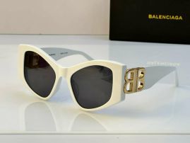 Picture of Balenciga Sunglasses _SKUfw55531909fw